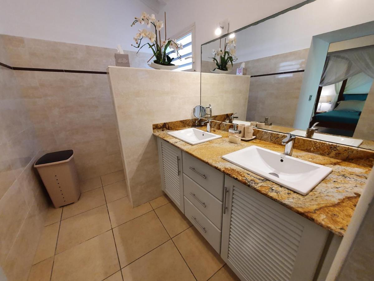 Villa Deluxe L'Hacienda Villa Vue Mer 180 Piscine Jacuzzi Proche Plage Marina Golf Pointe Des Chateaux Et Casino Jardin Clos Voyage Durable Сен-Франсуа Экстерьер фото