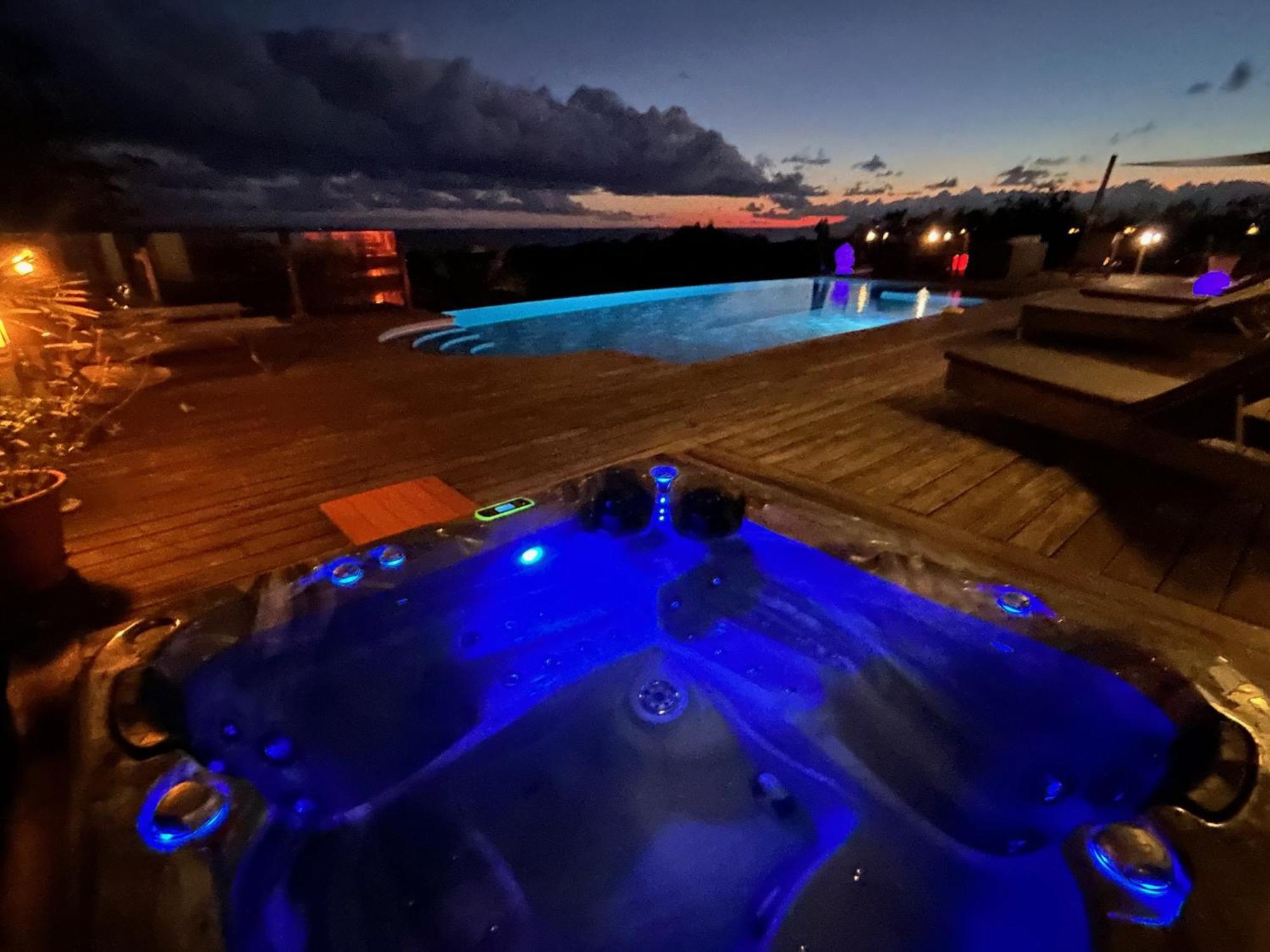 Villa Deluxe L'Hacienda Villa Vue Mer 180 Piscine Jacuzzi Proche Plage Marina Golf Pointe Des Chateaux Et Casino Jardin Clos Voyage Durable Сен-Франсуа Экстерьер фото